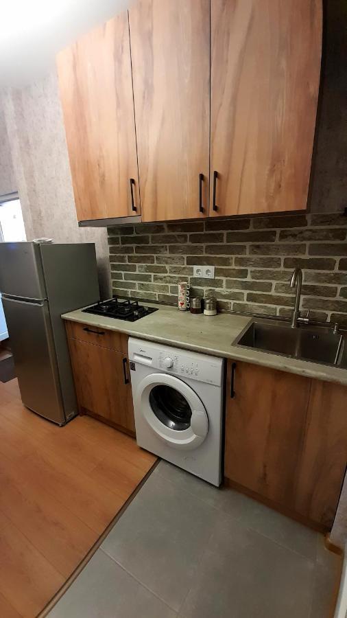 Yellow Apartment Tbilisi ภายนอก รูปภาพ