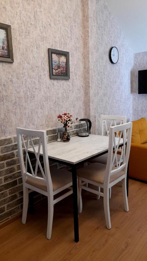 Yellow Apartment Tbilisi ภายนอก รูปภาพ