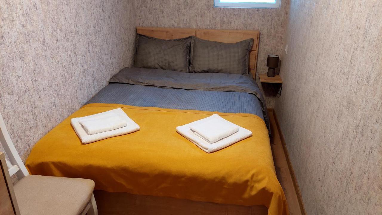 Yellow Apartment Tbilisi ภายนอก รูปภาพ