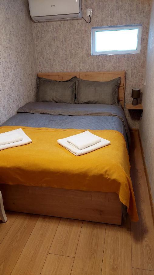 Yellow Apartment Tbilisi ภายนอก รูปภาพ